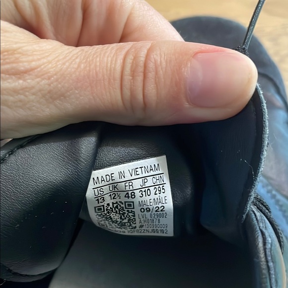 Adidas Black/navy Sambas - Picture 4 of 5